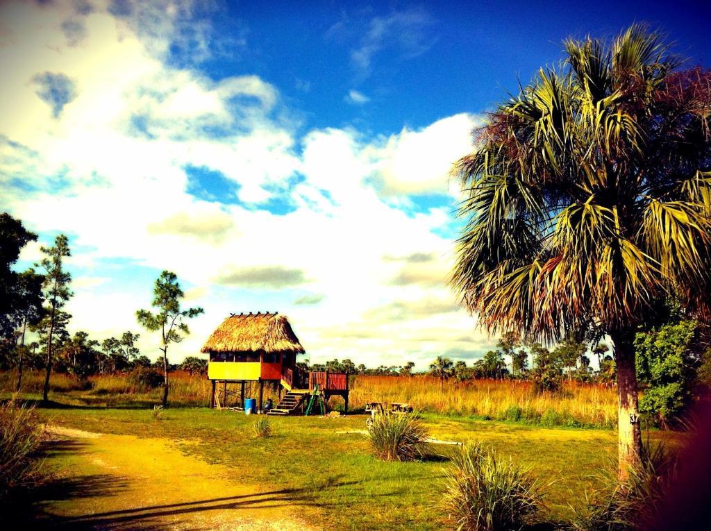 Everglades Chickee Cottage & Bungalow - Ochopee Room photo